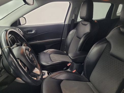 Used 2017 Jeep Compass Latitude w/ Safe & Security Group FWD image 17