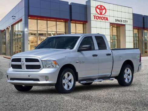 Used 2016 RAM 1500 Express w/ Popular Equipment Group RWD image 2