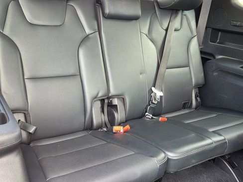 Used 2025 Kia Telluride S FWD image 19