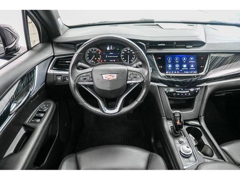 Certified 2024 Cadillac XT6 Premium Luxury AWD/4WD image 33