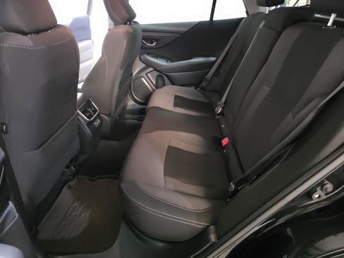 Used 2022 Subaru Outback Premium image 31