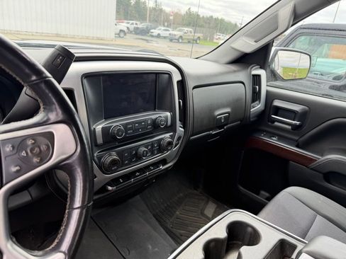 Used 2019 GMC Sierra 1500 SLE w/ SLE Value Package AWD/4WD image 11