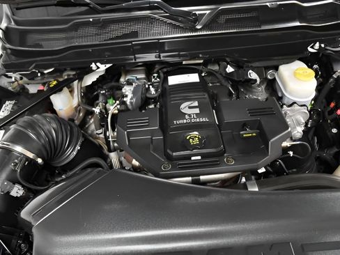 Used 2024 RAM 2500 Big Horn image 31