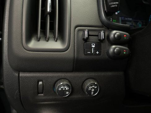 Used 2018 Chevrolet Colorado ZR2 w/ ZR2 Dusk Special Edition AWD/4WD image 40