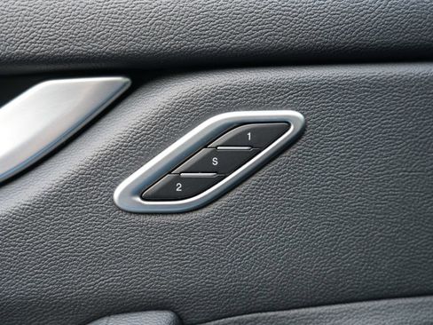 Used 2023 Maserati Levante Modena image 39