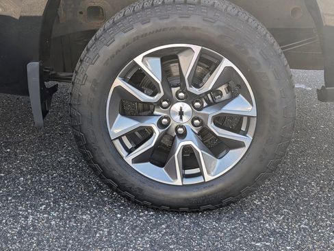 Used 2023 Chevrolet Silverado 1500 RST AWD/4WD image 38