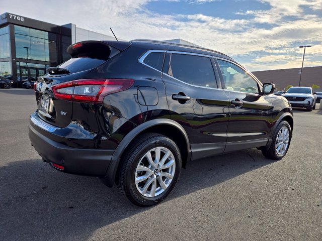 Used 2021 Nissan Rogue Sport SV FWD image 6
