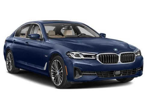 Used 2023 BMW 530e w/ M Sport Package RWD image 9
