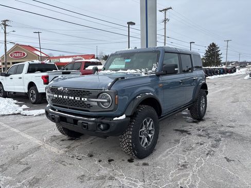 New 2025 Ford Bronco Badlands image 7
