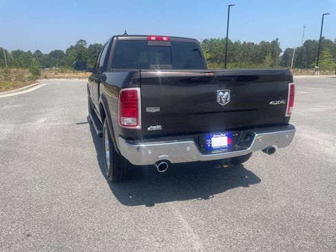 Used 2016 RAM 1500 Laramie w/ Convenience Group image 8