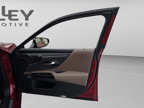 New 2025 Lexus ES 350 Ultra Luxury image 29