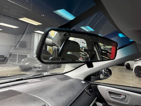 Used 2016 Toyota Camry XSE FWD image 28