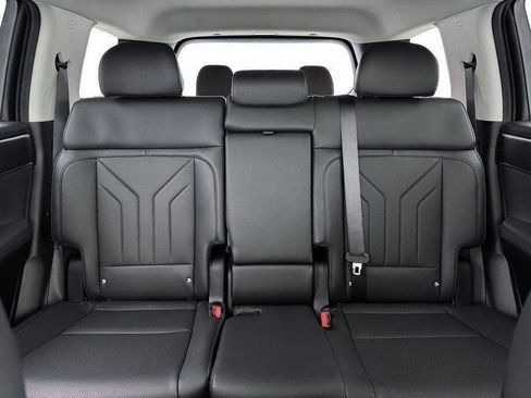 New 2026 Hyundai Santa Fe SEL image 16