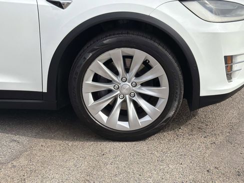 Used 2018 Tesla Model X 100D image 30