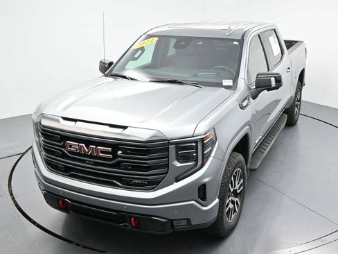 Used 2024 GMC Sierra 1500 AT4 w/ Technology Package AWD/4WD image 42