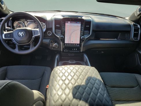 Used 2025 RAM 1500 Big Horn AWD/4WD image 7