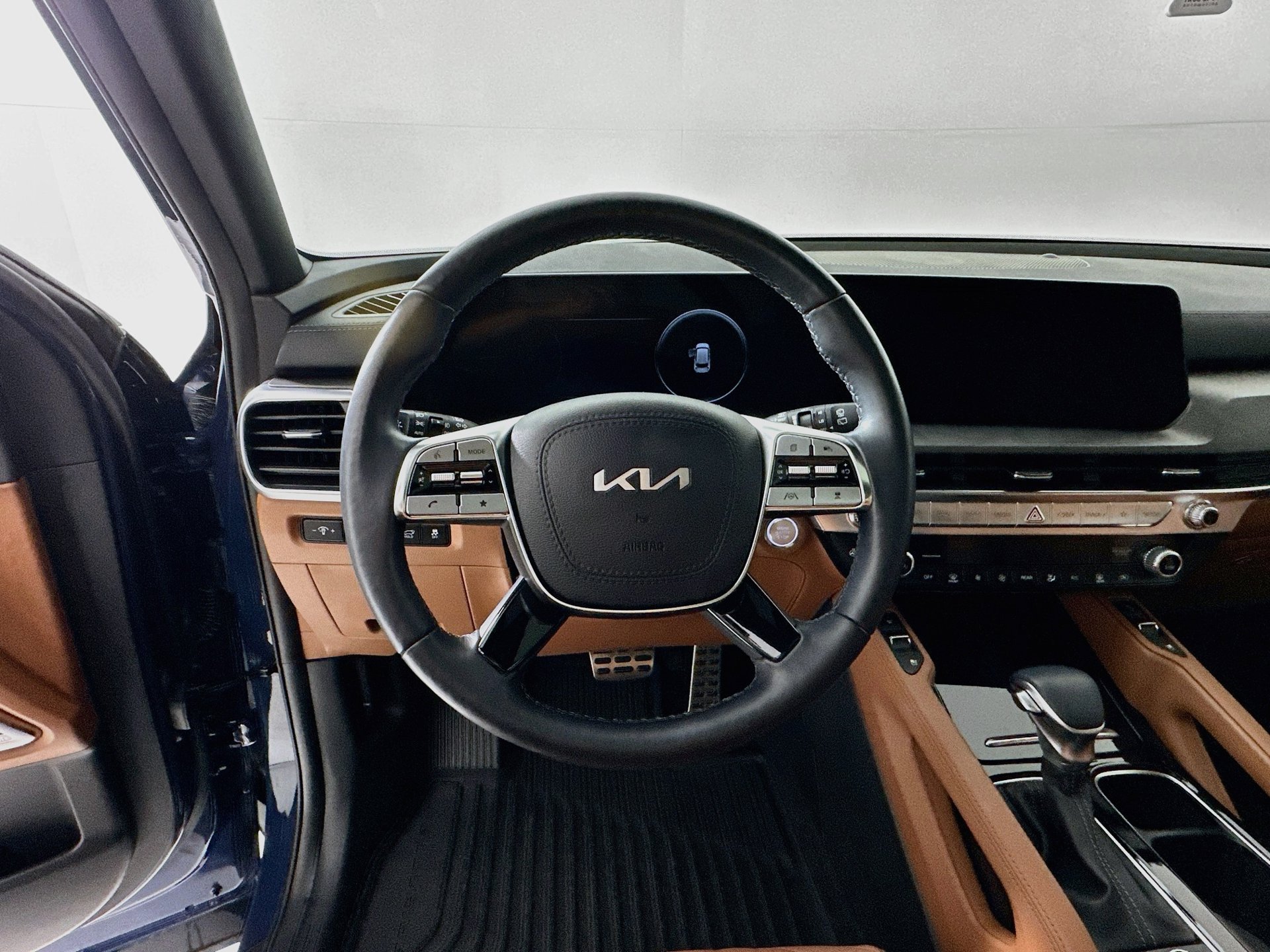 Used 2023 Kia Telluride SX X-Line AWD/4WD image 12
