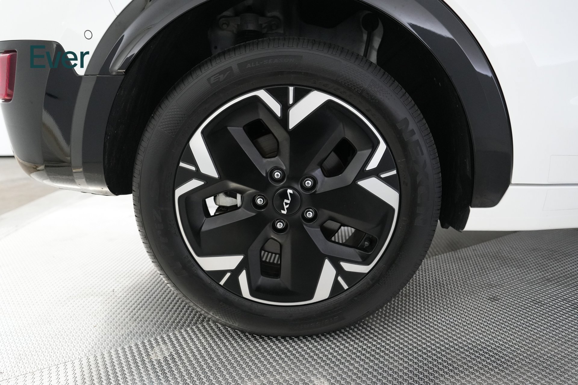Used 2024 Kia Niro Wave FWD image 21