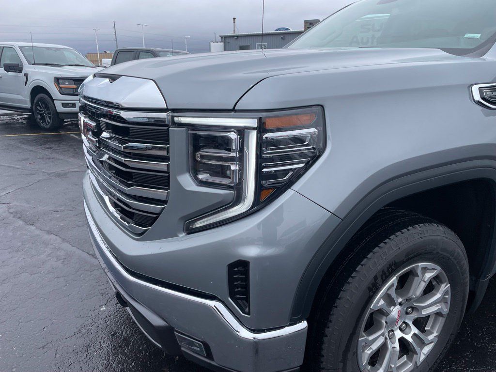Used 2025 GMC Sierra 1500 SLT AWD/4WD image 38