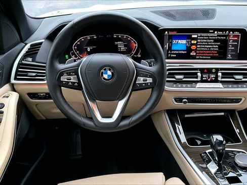 Used 2021 BMW X5 xDrive40i w/ Premium Package 3 image 4