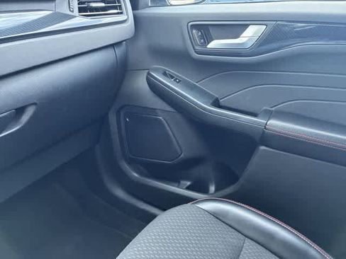 Used 2024 Ford Escape ST-Line FWD image 31