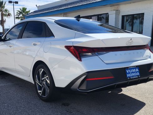 Used 2024 Hyundai Elantra Limited FWD image 7