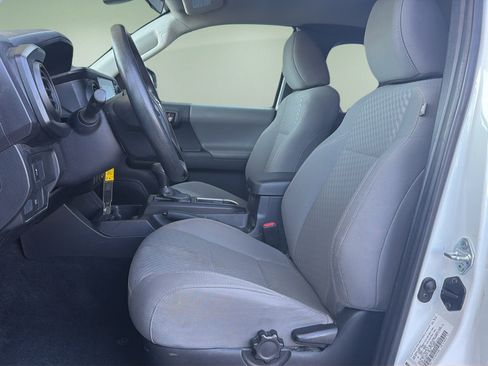 Used 2022 Toyota Tacoma SR RWD image 18