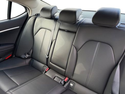 Used 2026 Genesis G70 2.5T image 13