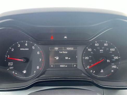 Used 2025 Chevrolet Trax LS image 12