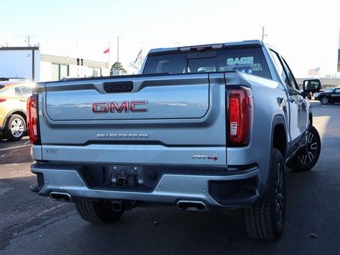 Used 2024 GMC Sierra 1500 AT4 w/ Technology Package image 8