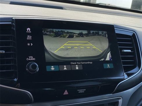 Used 2022 Honda Pilot Sport image 13