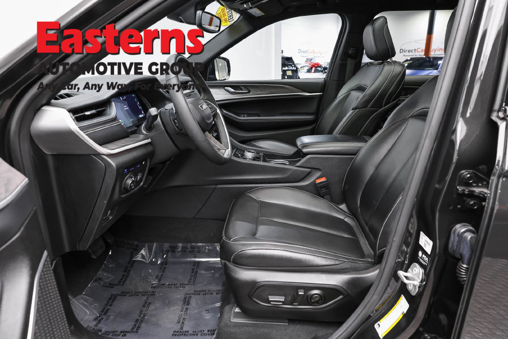 Used 2024 Jeep Grand Cherokee Limited 4xe AWD/4WD image 16
