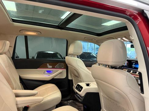 Used 2021 Mercedes-Benz GLS 450 4MATIC image 22