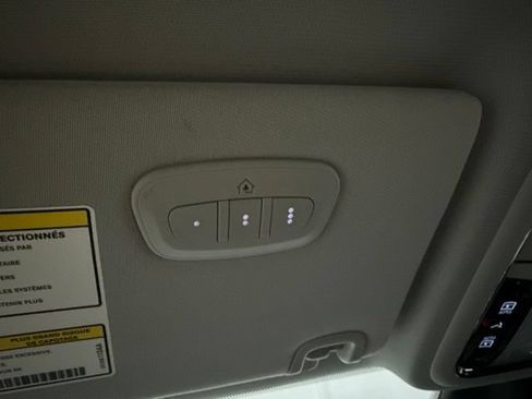 Used 2022 Jeep Cherokee Trailhawk w/ Sun & Sound Group AWD/4WD image 25