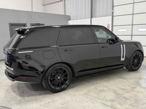 Used 2025 Land Rover Range Rover Long Wheelbase Autobiography image 16
