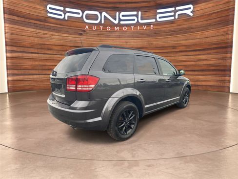 Used 2020 Dodge Journey SE w/ Blacktop Package FWD image 7