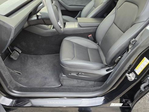 Used 2026 Tesla Model Y Long Range image 19