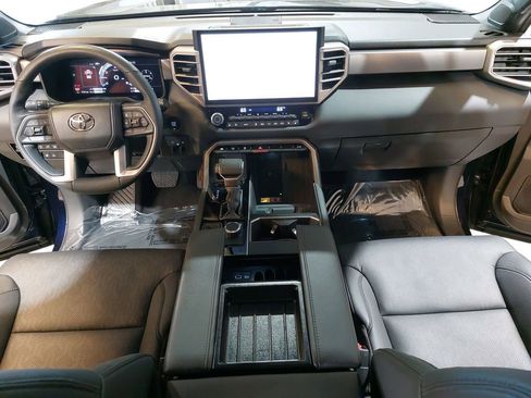 Used 2025 Toyota Tundra Limited AWD/4WD image 9