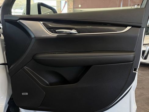 Used 2023 Cadillac XT6 Sport AWD/4WD image 42