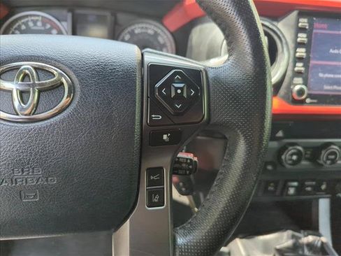 Used 2020 Toyota Tacoma TRD Off-Road w/ Technology Package AWD/4WD image 19