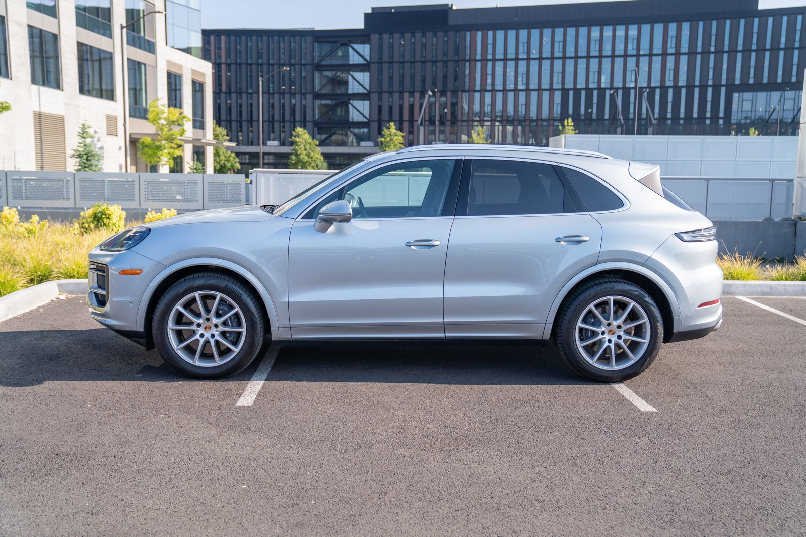 Certified 2026 Porsche Cayenne AWD/4WD image 2