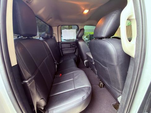 Used 2017 RAM 1500 ST w/ SXT Appearance Group AWD/4WD image 19