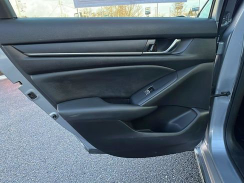 Used 2021 Honda Accord EX image 17