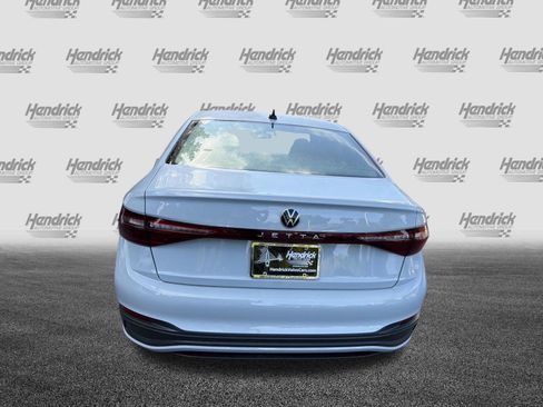 Used 2026 Volkswagen Jetta Sport FWD image 9