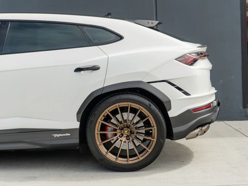 Used 2023 Lamborghini Urus Performante AWD/4WD image 20