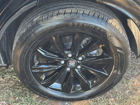 Used 2025 Buick Envista Sport Touring image 30