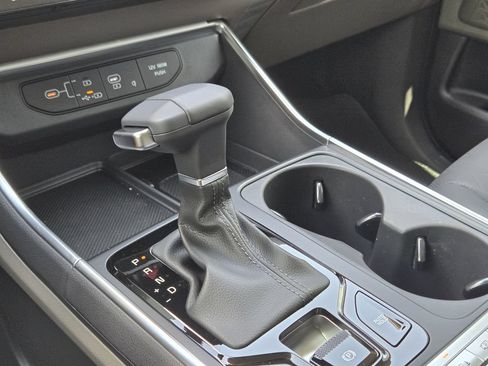 New 2026 Kia Carnival EX FWD image 20