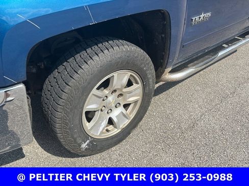 Used 2018 Chevrolet Silverado 1500 LT w/ Texas Edition RWD image 4