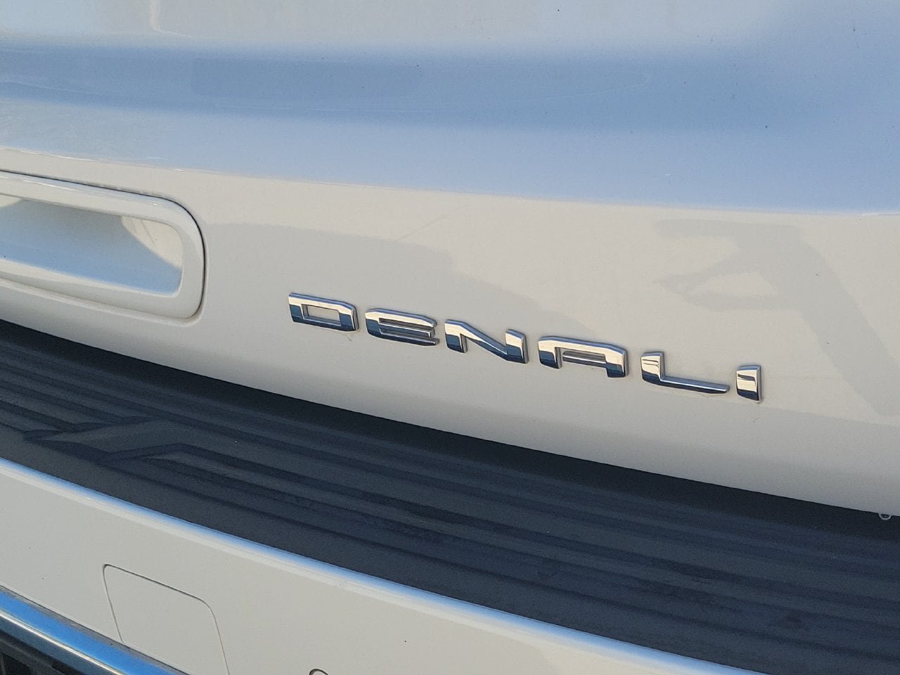 Certified 2023 GMC Yukon XL Denali w/ Max Trailering Package AWD/4WD image 7