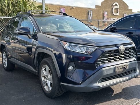Used 2019 Toyota RAV4 XLE w/ Convenience Package FWD image 22